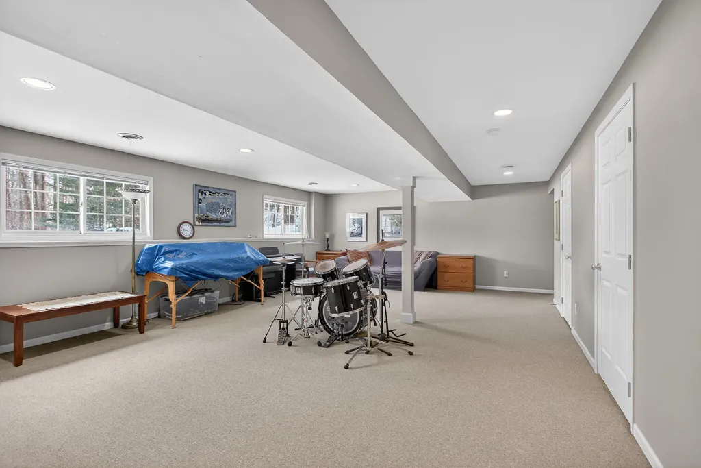 2205 Lake Wood Drive Summit Township MI 49203