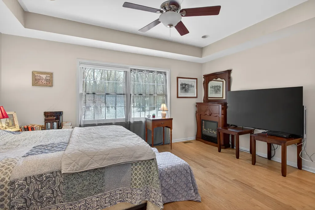 2205 Lake Wood Drive Summit Township MI 49203