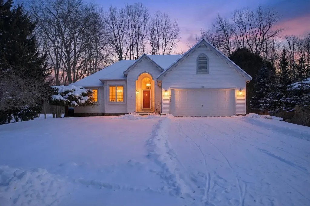 2205 Lake Wood Drive Summit Township MI 49203