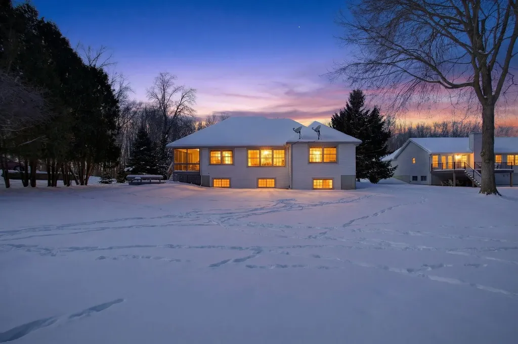2205 Lake Wood Drive Summit Township MI 49203