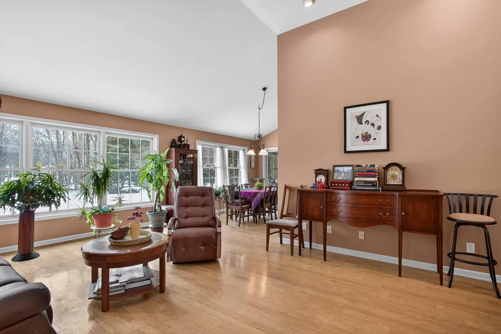 2205 Lake Wood Drive Summit Township MI 49203