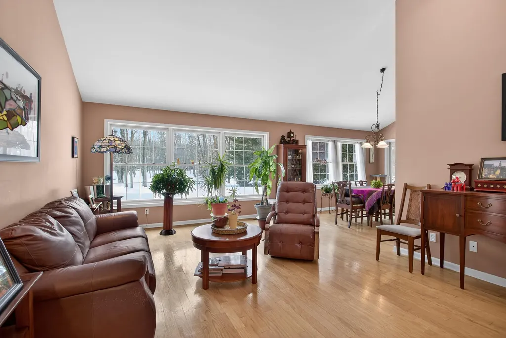 2205 Lake Wood Drive Summit Township MI 49203