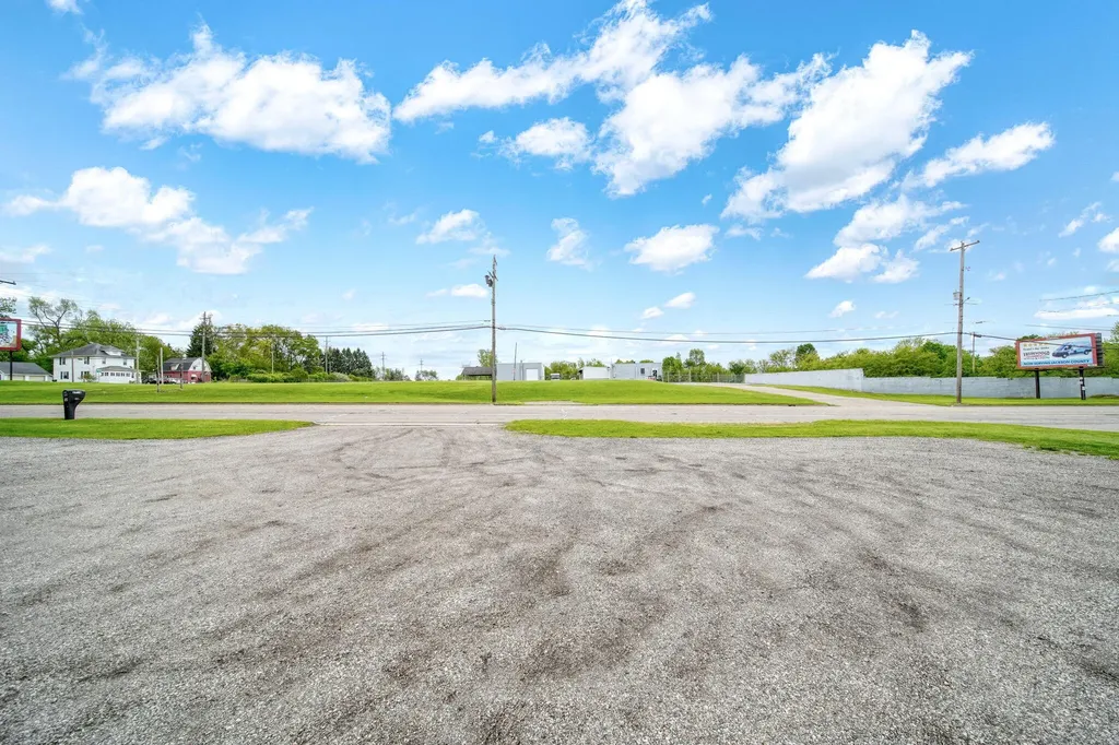 2716 Page Avenue Summit Township MI 49203