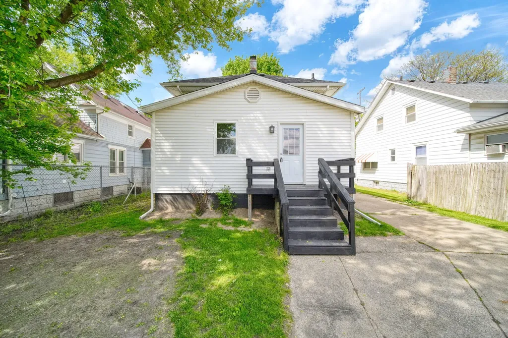 313 E Argyle Street Jackson City MI 49202