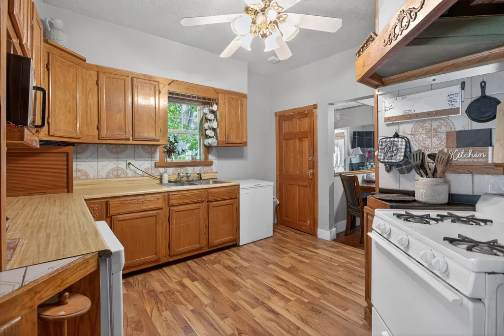 824 Maltby Street Jackson City MI 49202