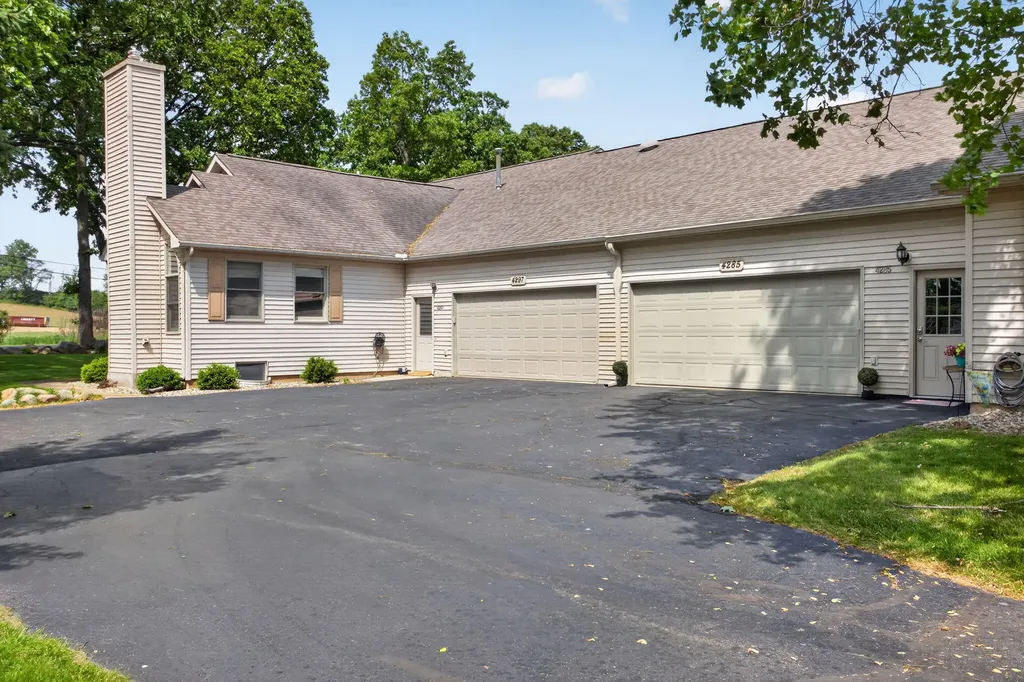 4297 Fairway Lane Summit Township MI 49201