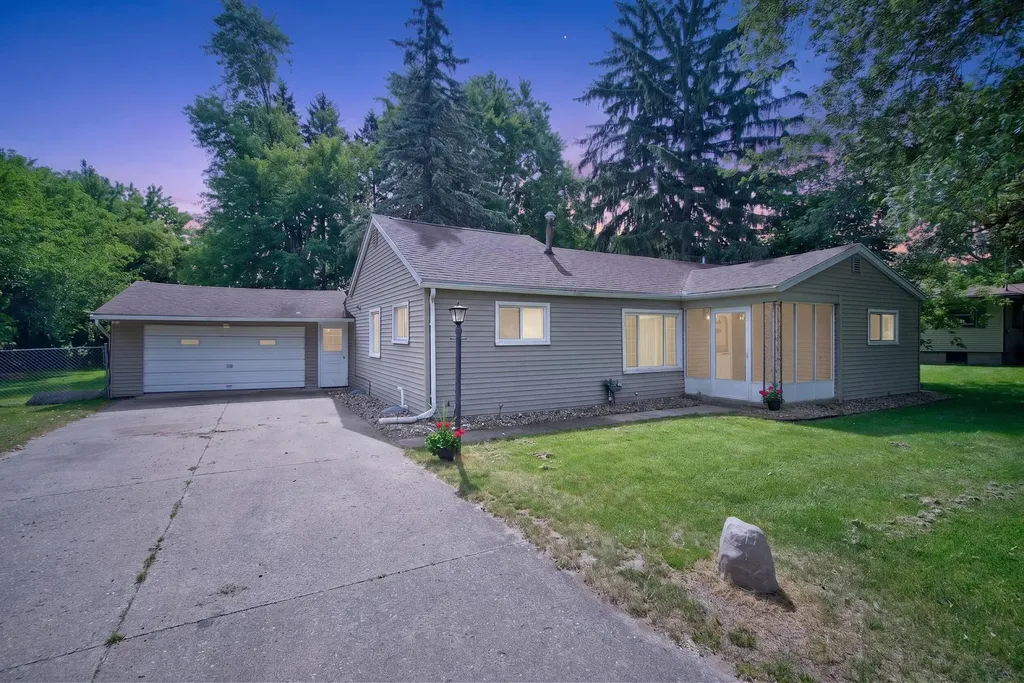 539 Jacqueline Street Leoni Township MI 49202