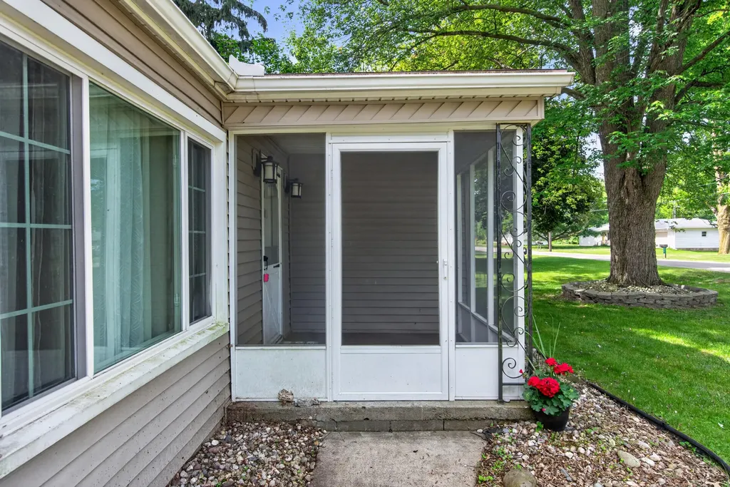 539 Jacqueline Street Leoni Township MI 49202