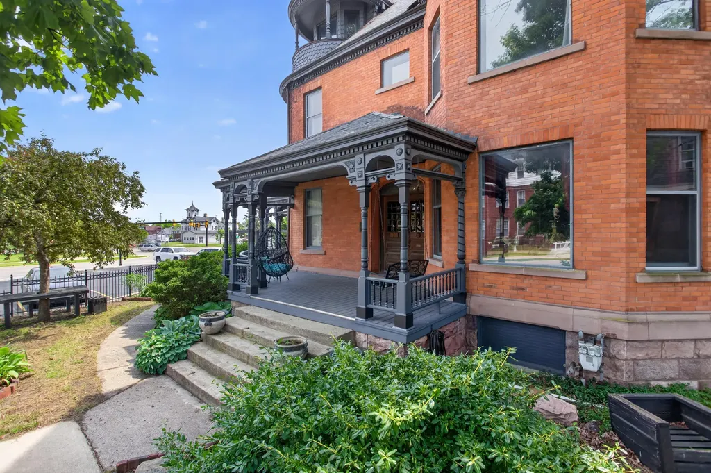505 Wildwood Avenue Jackson City MI 49201