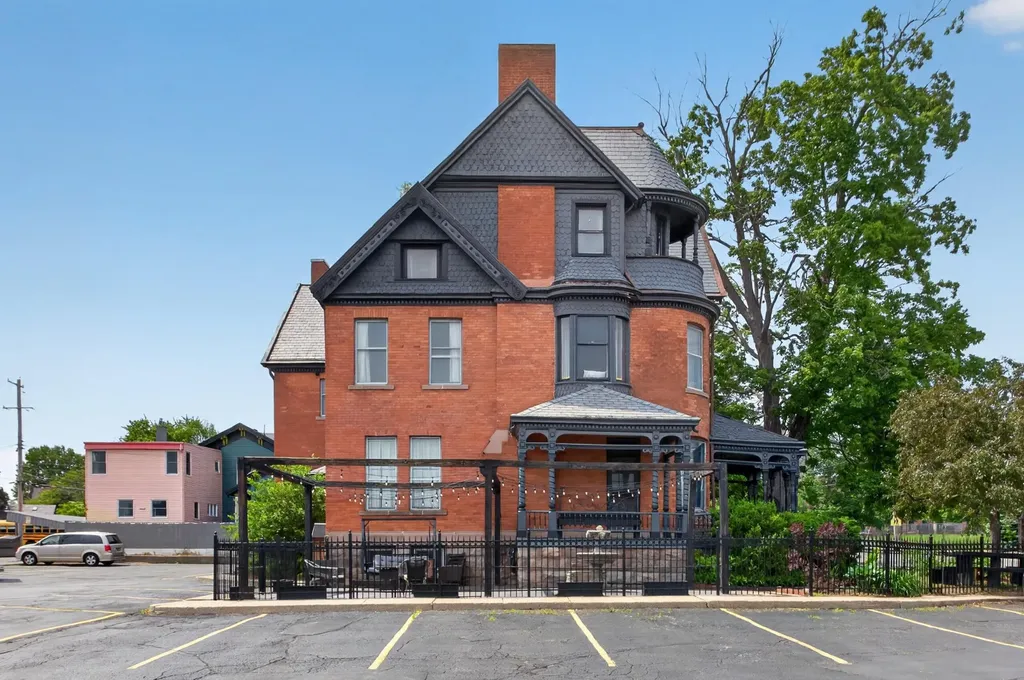 505 Wildwood Avenue Jackson City MI 49201
