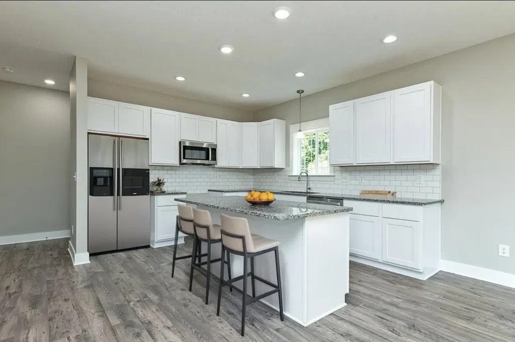 9 Aviara Oaks Parkway Spring Arbor Township MI 49201