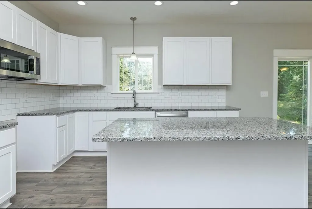 9 Aviara Oaks Parkway Spring Arbor Township MI 49201