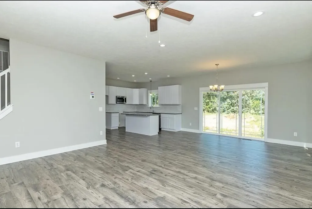 9 Aviara Oaks Parkway Spring Arbor Township MI 49201
