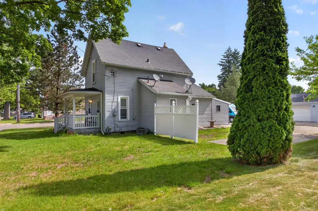 749 Kennedy Street Jackson City MI 49202