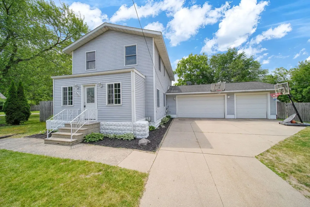 825 Gerald Avenue Summit Township MI 49203