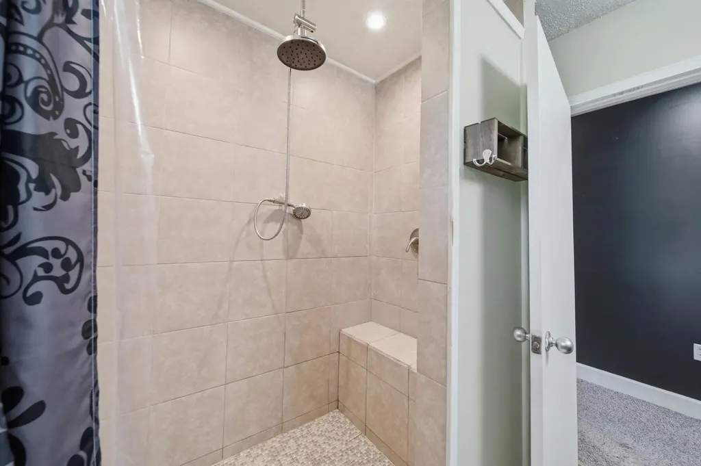 825 Gerald Avenue Summit Township MI 49203