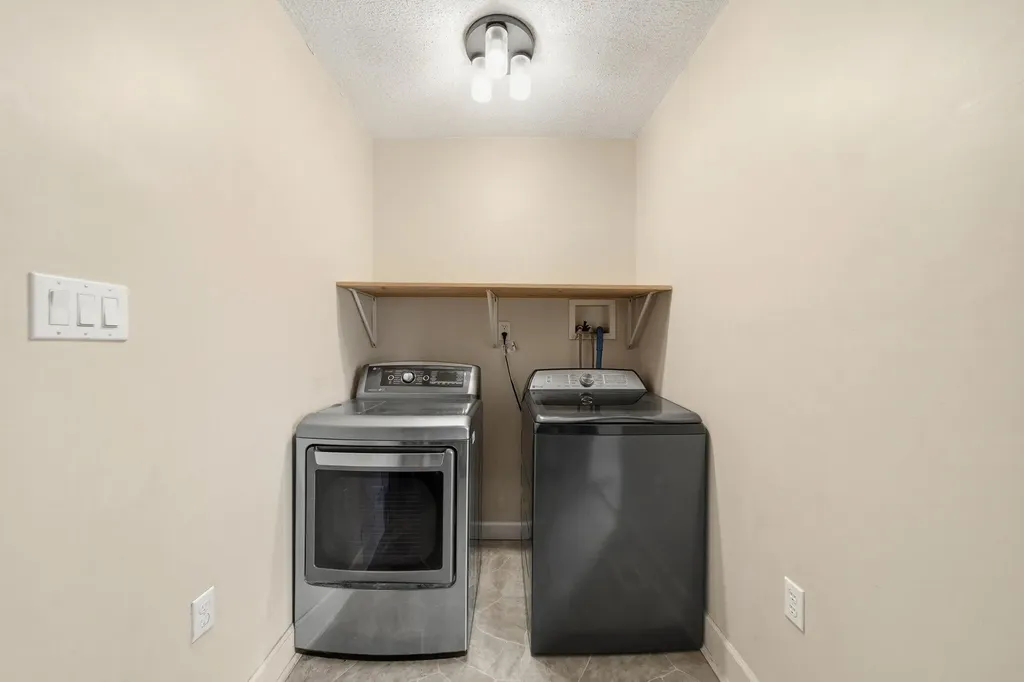 825 Gerald Avenue Summit Township MI 49203