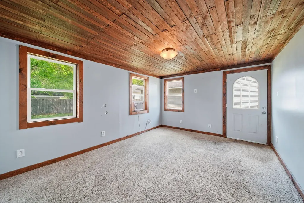 825 Gerald Avenue Summit Township MI 49203