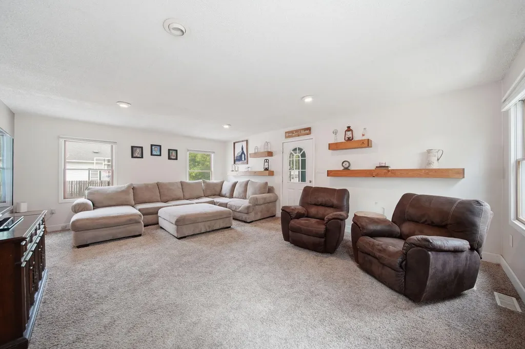 825 Gerald Avenue Summit Township MI 49203