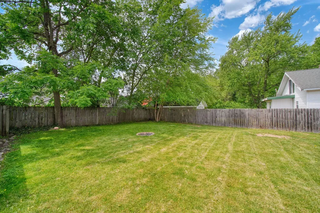 825 Gerald Avenue Summit Township MI 49203
