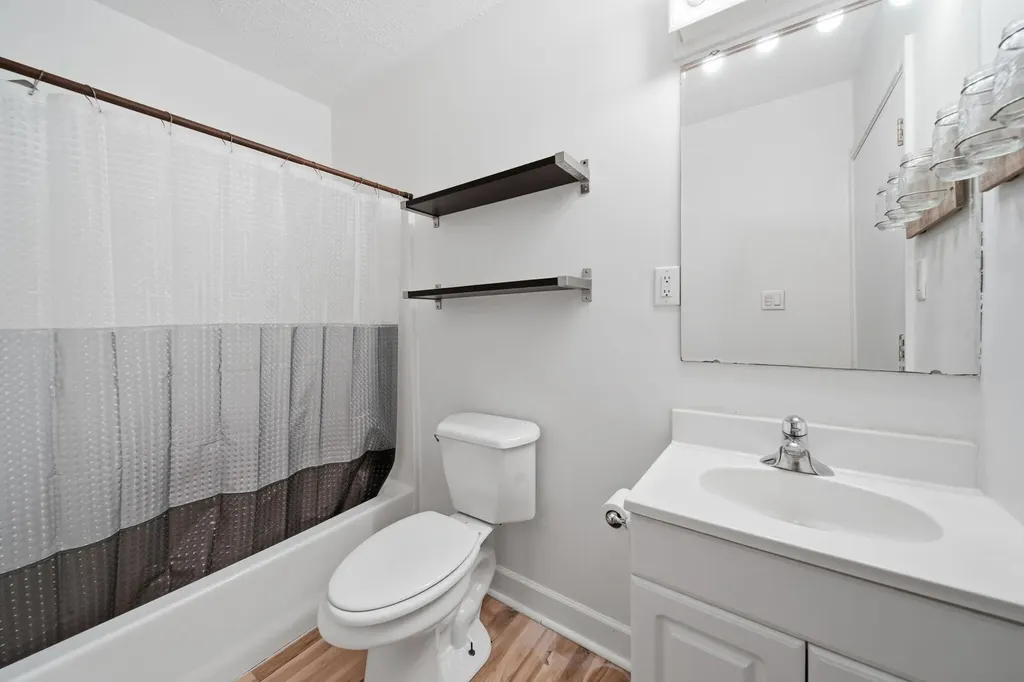 825 Gerald Avenue Summit Township MI 49203