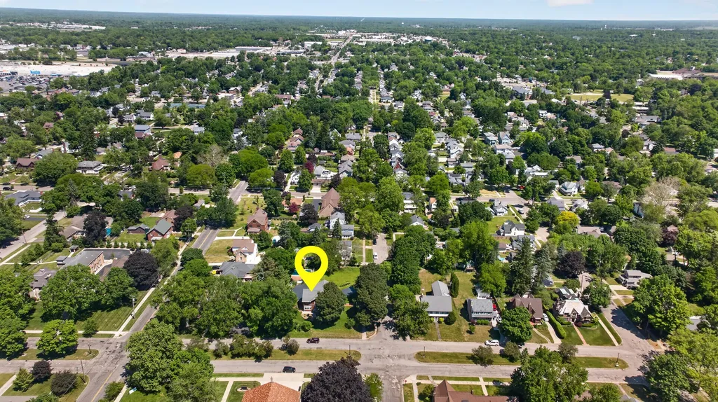 612 S Bowen Jackson City MI 49203