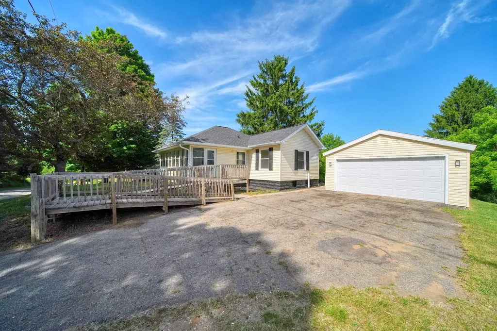 317 Lockwood Street Leoni Township MI 49203
