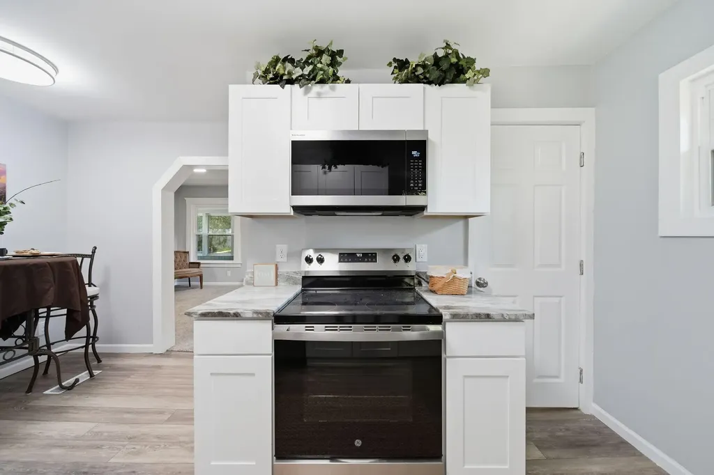 317 Lockwood Street Leoni Township MI 49203