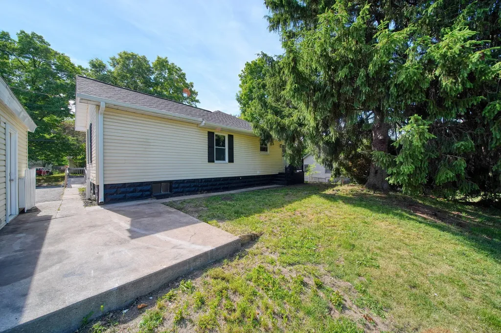317 Lockwood Street Leoni Township MI 49203