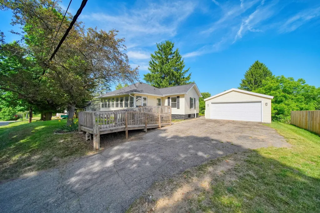 317 Lockwood Street Leoni Township MI 49203