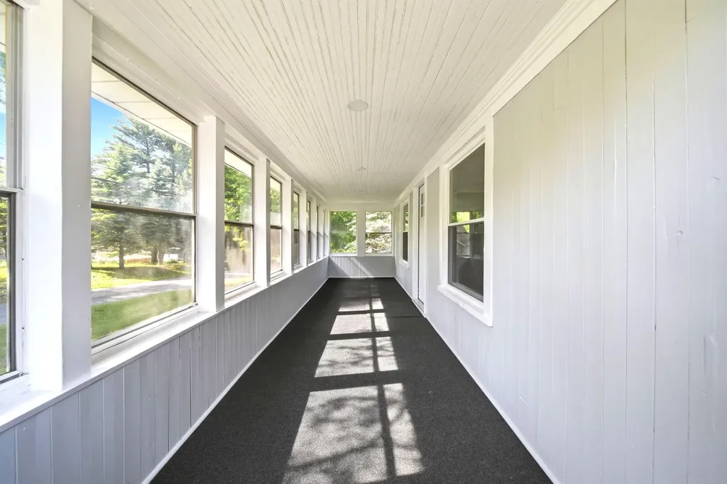 317 Lockwood Street Leoni Township MI 49203