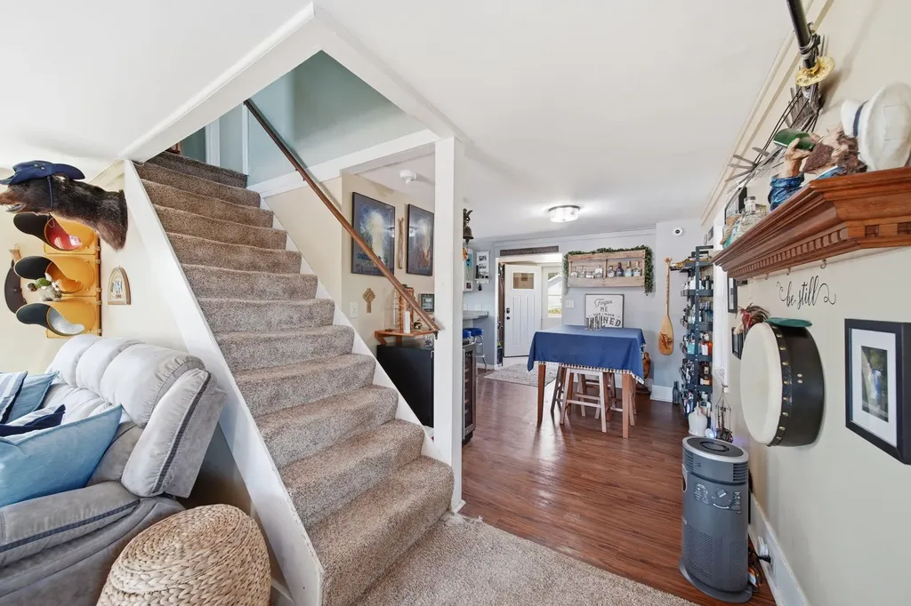 245 Duryeas Point Leoni Township MI 49254