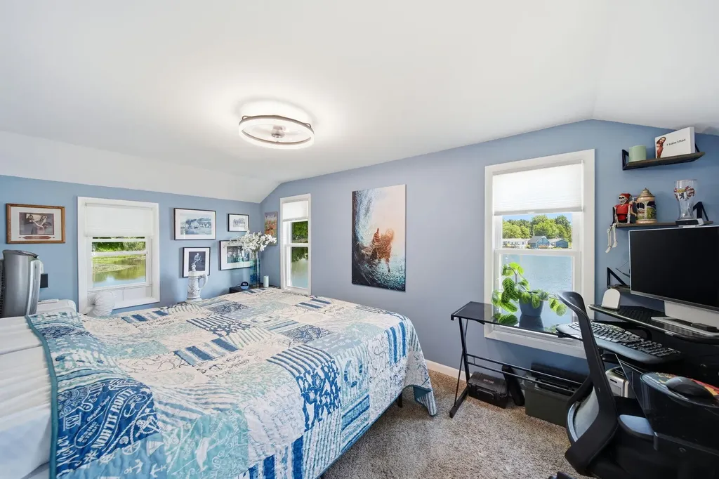 245 Duryeas Point Leoni Township MI 49254
