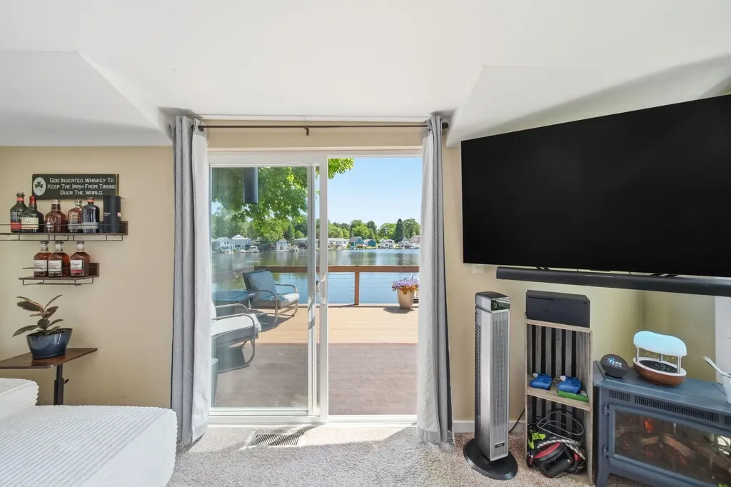 245 Duryeas Point Leoni Township MI 49254