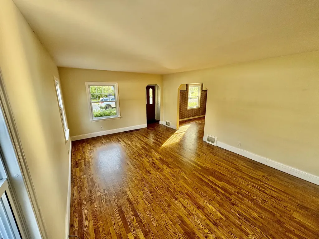 231 Monroe Street Brooklyn Village MI 49230