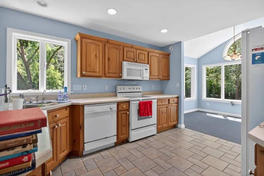 7655 Riverside Road Columbia Township MI 49230