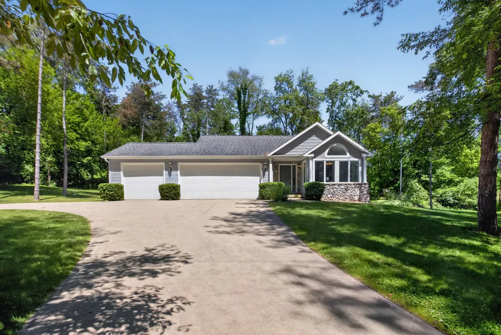 7655 Riverside Road Columbia Township MI 49230