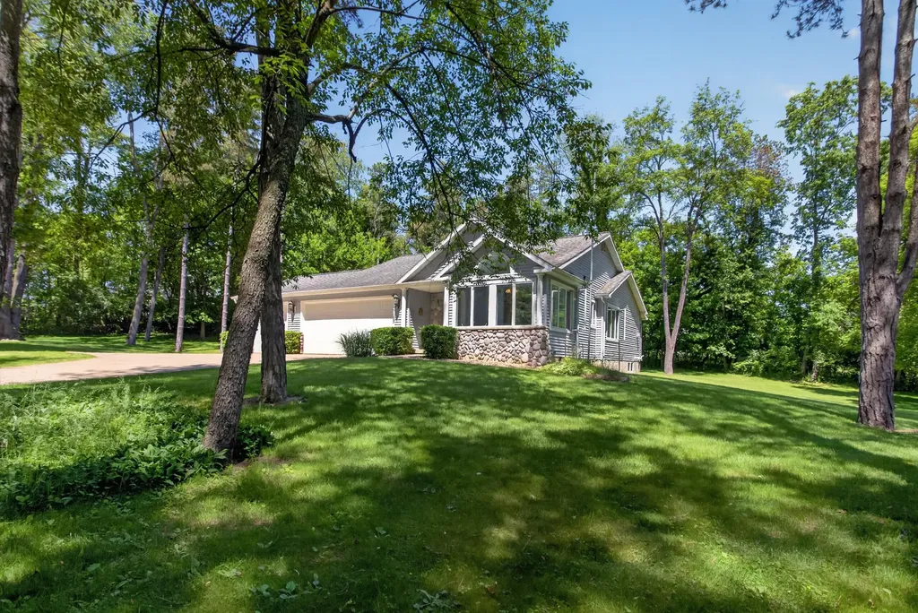 7655 Riverside Road Columbia Township MI 49230