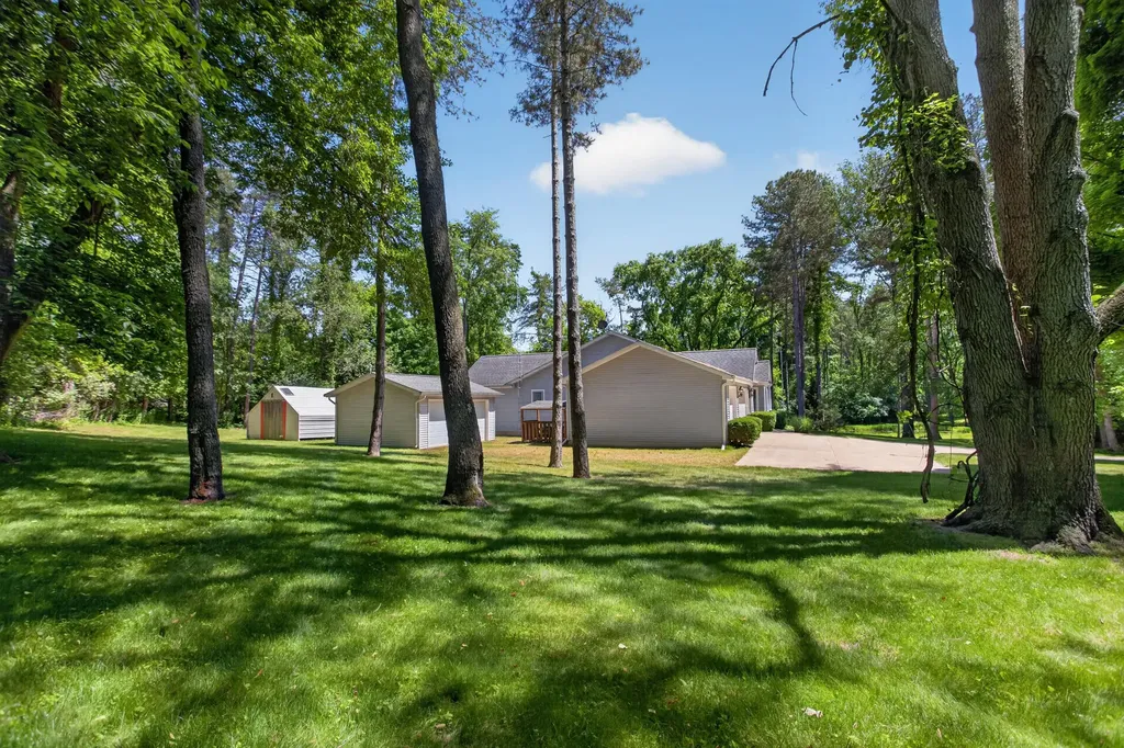 7655 Riverside Road Columbia Township MI 49230