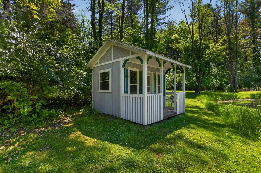 7655 Riverside Road Columbia Township MI 49230