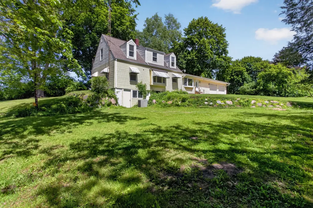 2627 Cooper Street Blackman Charter Township MI 49201