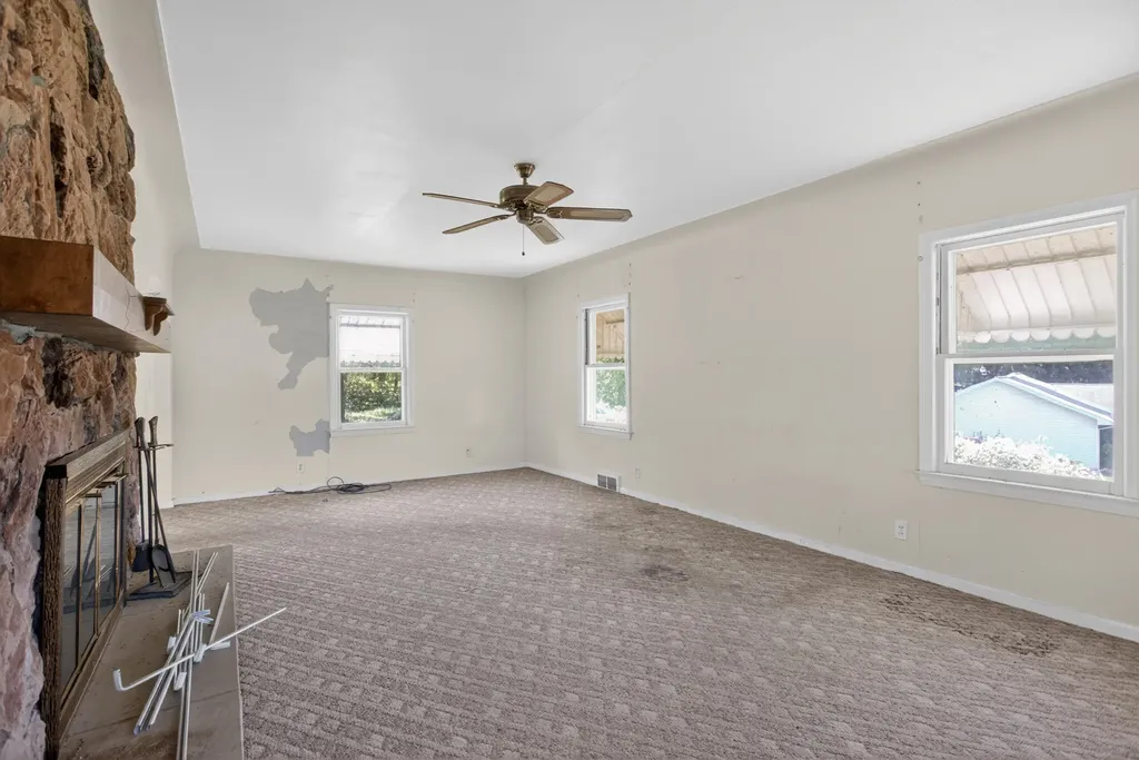 2627 Cooper Street Blackman Charter Township MI 49201