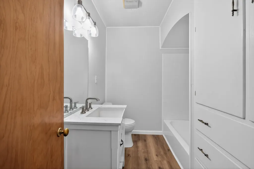 2627 Cooper Street Blackman Charter Township MI 49201
