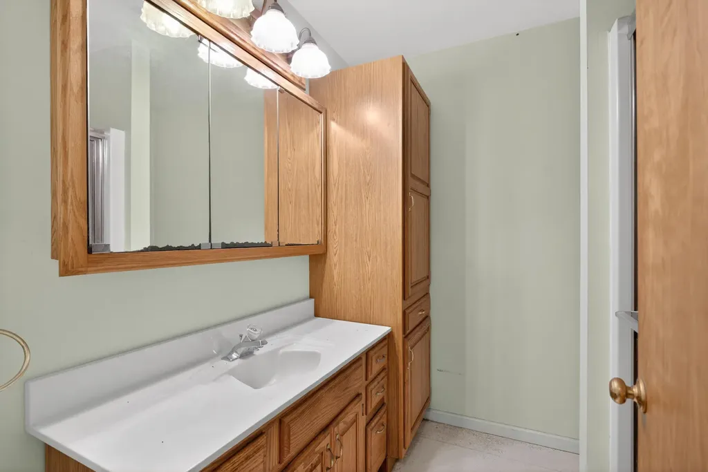 2627 Cooper Street Blackman Charter Township MI 49201
