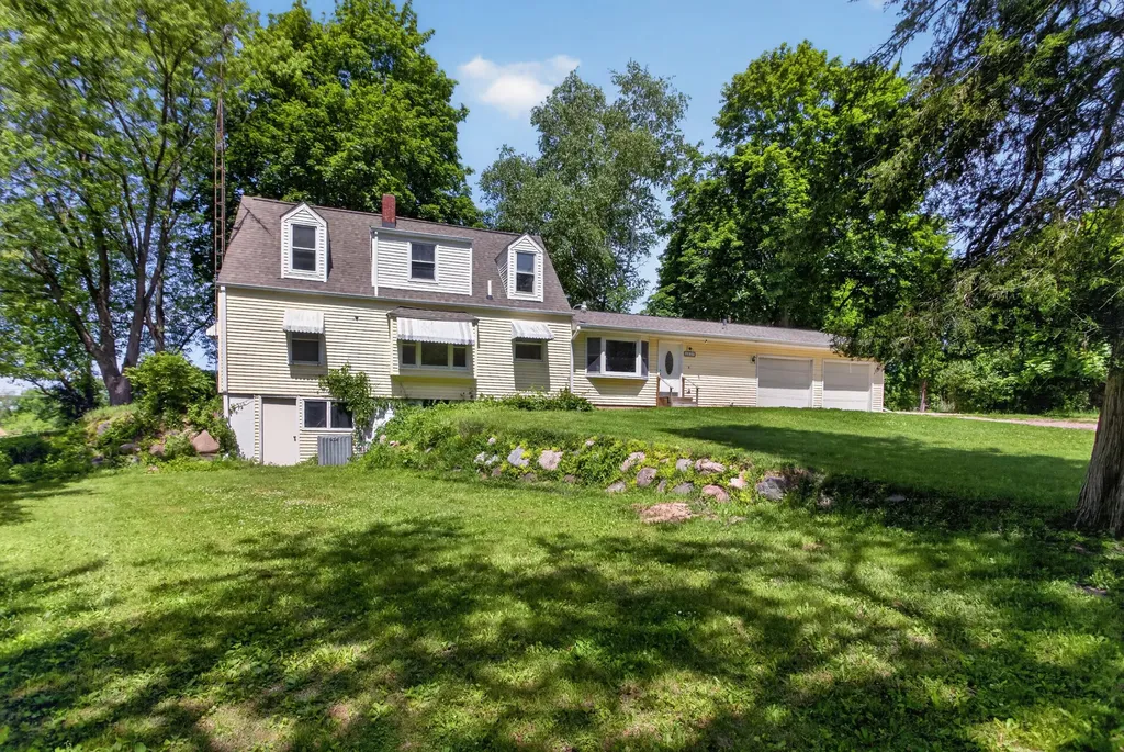 2627 Cooper Street Blackman Charter Township MI 49201