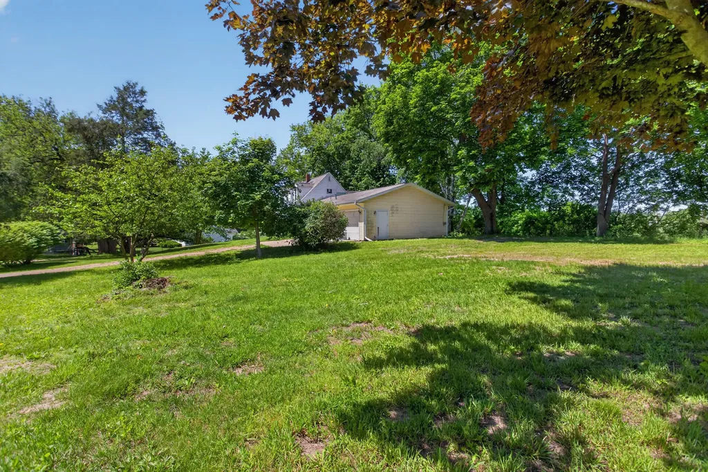 2627 Cooper Street Blackman Charter Township MI 49201