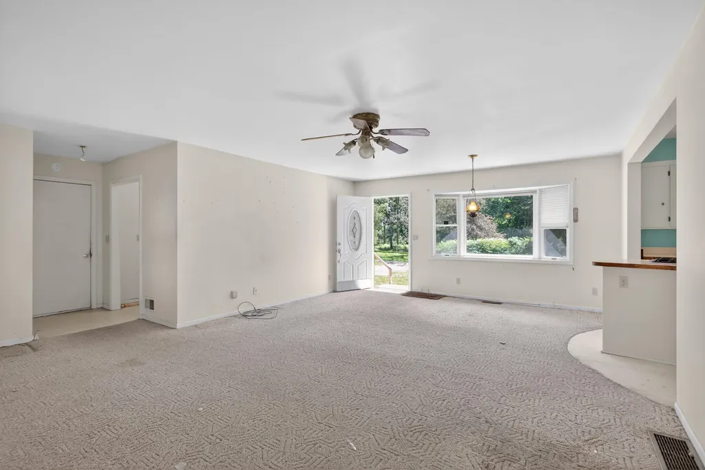 2627 Cooper Street Blackman Charter Township MI 49201