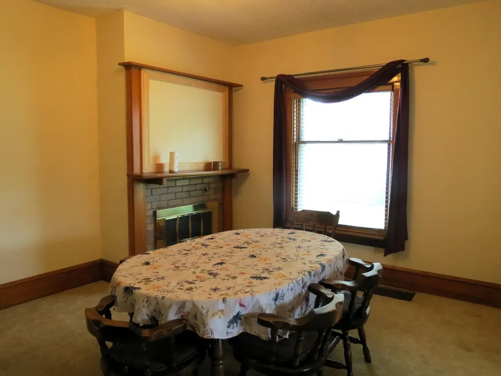 743 Ellery Avenue Jackson City MI 49202
