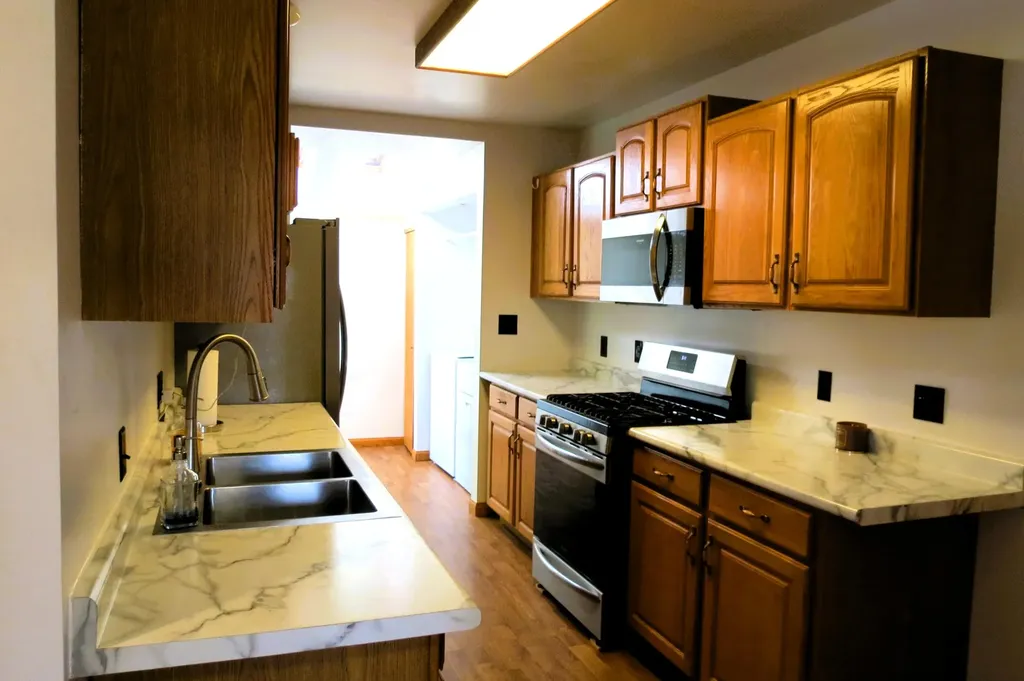 743 Ellery Avenue Jackson City MI 49202