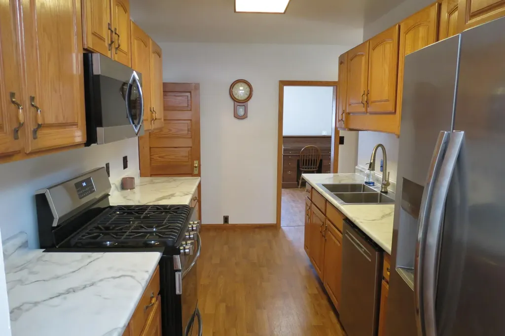 743 Ellery Avenue Jackson City MI 49202